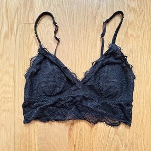 black bralette, lace, light push-up, padded